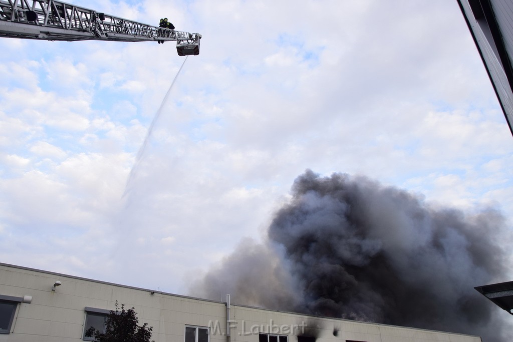 Grossbrand Halle Troisdorf Kriegsdorf Junkersring P076.JPG - Miklos Laubert